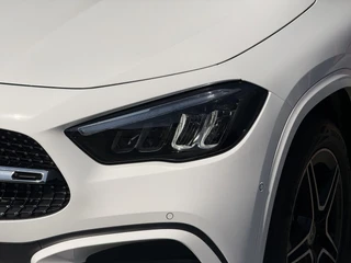 Mercedes-Benz GLA 250 e Business Solution AMG / 10