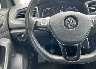 Volkswagen T-Roc 1.0 TSI Style 116 pk  | adaptieve cruise control | navigatie | parkeersensoren | all season banden | climate control / 26