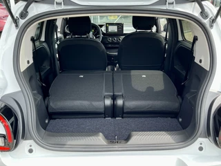 Renault Twingo Urban Range 80pk Techno 27.5 kWh  | 18inch velgen | V2G | Navigatie | Climate Control | Keyless | Achteruitrijcamera | Adaptive Cruise Control (ACC) | Apple CarPlay/Android Auto / 15