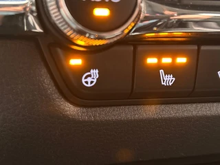Mazda CX-30 2.0 e-SkyActiv-X M Hybrid Comfort Head up display | Adaptieve cruise | Trekhaak | Camera Stoel/Stuur verwarming / 48