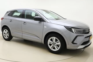 Opel Grandland 1.2 Turbo 130Pk GS Light | Climate control | Navigatie | AGR-Stoelen | Parkpilot | Led koplampen | Winter Pakket | LM-Velgen / 9