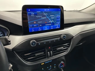 Ford Focus 1.0 EcoBoost Trend Edition Business CAMERA CARPLAY NAVI LM. / 36