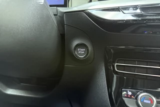 Opel Mokka 1.2 Turbo GS | € 5.600 Registratie VOORDEEL | Nieuwe auto | 18 inch lichtmetalen velgen | Stoel en stuurverwarming | Keyless entry en start | Achteruitrijcamera | Adaptive cruise control | Matrix led verlichting / 21