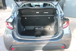 Toyota Yaris 1.5 HYB. ACTIVE Automaat / Camera / Cruise control / Dab radio / Apple carp. / 13