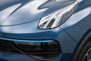 Lynk & Co 01 1.5 PHEV 262PK Stuurverwarming | Pano | Zwarte hemel | 360° Camera / 10