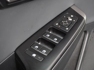 Kia EV6 Light Edition 63 kWh  - Stoel-/stuurverwarming - Apple CarPlay/Android Auto - Navigatie - Cruise Control - Fabrieksgarantie tot 03-2032 / 21
