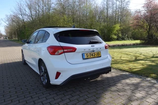 Ford Focus 1.0 EcoBoost ST LINE Titanium X Business  | Panodak | Camera | Winterpakket | ACC | / 7