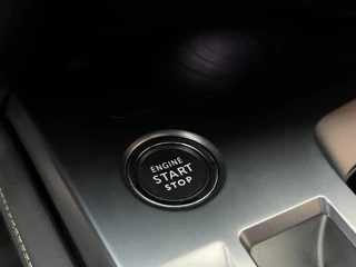 Peugeot 308 Plug-in Hybrid 225 EAT8 Automaat GT  | Schuifdak | Leder | Camera rondom | Focal Audio | / 24
