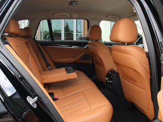 BMW 5-serie Touring 530e Luxury Line | SOH 91% | LASER LED | H&K audio / 33