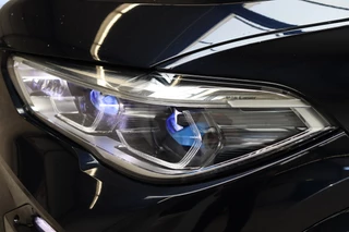 BMW X5 xDrive40i High Executive M Sport Pakket Automaat  / Live Cockpit Professional / Adaptive Air Suspension / Panoramadak Sky Lounge / Bowers & Wilkins / Active Steering / Comfortstoelen / Laserlight / Crafted Clarity / 22 Inch / Leder / M Sportremsysteem / 11