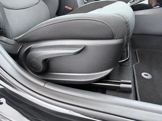 Kia Stonic 1.0 T-GDi MHEV DynamicPlusLine  - Camera - Stoel/stuurverarming - AppleCarplay - Android Auto - Fabrieksgarantie tot 04-2032 of 150.000km / 42