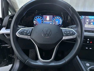 Volkswagen Golf 1.0 TSI 110pk Life Sfeerverlichting Navigatie App-Connect DAB+ / 6