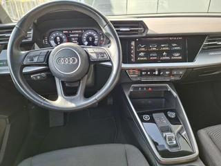 Audi A3 Limousine 30 TFSI AUTOMAAT * Carplay * Climate Control * Parkeersensoren * / 31
