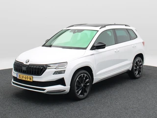 Skoda Karoq 1.5 TSi 150 Pk Automaat Sportline Business | Trekhaak | Stoel/Stuurverwarming | Panorama dak | Matrix LED | Camera | CarPlay | Parkeersensoren | 18 Inch | 50.137 Km !!