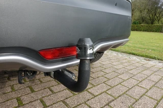 Toyota C-HR 1.8 Hybrid Executive  | Dealer onderhouden | NAVI | Camera | Trekhaak | Cruise control | / 18