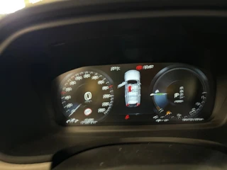 Volvo V90 2.0 T6 AWD Business Pro Automaat / Pano / leder / Harman Kardon / navi / camera/ head up / 19