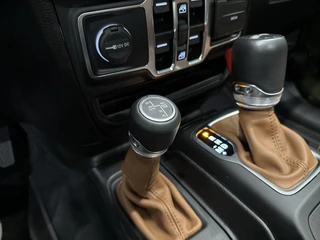Jeep Wrangler Unlimited 4xe 380 Sahara PHEV | FACELIFT | EL. STOELEN / 47