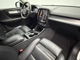 Volvo XC40 1.5 T4 Recharge R-Design Expression | Trekhaak | Leer | Stoel/Stuurverwarming | Camera / 17