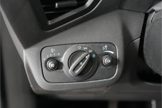 Ford C-MAX 1.5 Titanium  | 150 pk | Trekhaak | Navi | Stl. verw. | Cruise | PDC | Parkeerhulp | / 19