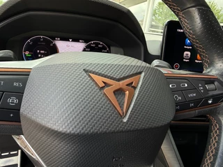 CUPRA Leon 1.4 e-Hybrid VZ Business 245PK LED Navi ACC Carplay / 29