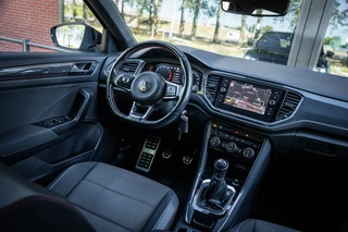 Volkswagen T-Roc 1.5 TSI Sport | Climate | Navi | Cruise | Camera | PDC / 56