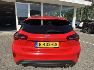 Ford Focus 1.0 EcoBoost Hybrid ST Line X  | Adapt. Cruise | Apple/Android | Stuur- en stoelverwarming | Keyless | PDC v+a incl. camera / 11