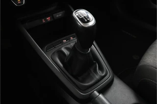 Kia Stonic 1.0 T-GDi DynamicLine  - Trekhaak - Airco - Cruise control - / 50