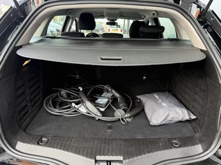 Renault Megane E-Tech Estate BWJ 2022 1.6 160 PK E-Tech Plug-In Hybrid 160 Zen NW APK FULL LED | CARPLAY + ANDROID | DAB + | NAVI | CLIMA | CRUISE | LMV | PDC / 7