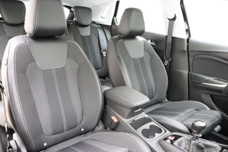 Opel Grandland 1.2 Turbo GS 130pk | Navigatie via APP | Climate Control | Stoel - Stuurverwarming | Parkeersensoren | Lichtmetalen Velgen | AGR Stoelen / 12