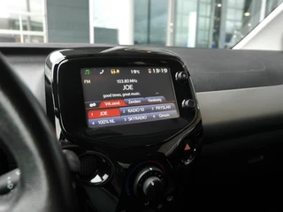 Peugeot 108 1.2 Puretech Allure Lichtmetalen velgen | Getint glas | Airco | Bluetooth | Touchscreen / 25
