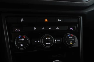 Volkswagen T-Roc 1.5 TSI Sport  150PK, Automaat, Apple carplay, Climate, / 24