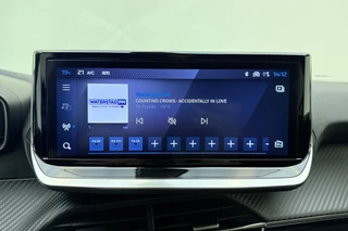 Peugeot 2008 1.2 Hybrid 145 Allure | Climate & Cruise control | Achteruitrijcamera |voorstoelen verwarmd | Parkeersensoren | AppleCarplay / AndroidAuto | Full LED / 27