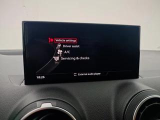 Audi Q2 35 TFSI Pro Line | Trekhaak | Panodak | Adaptive Cruise | Camera | Stoelverw. | CarPlay / 23