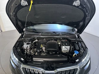 Skoda Kamiq 1.0 TSI 116pk DSG Sport Business Stoelverwarming App-Connect DAB+ / 17