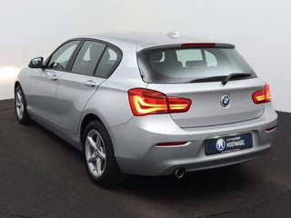 BMW 1-serie 118i | Stoelverwarming | Cruise Control | Parkeersensoren | Navigatie / 11