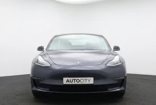 Tesla Model 3 Stnd.RWD Plus 60 kWh Pano | Leder | Autopilot / 2