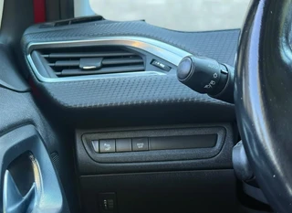 Peugeot 2008 1.2 PureTech Allure automaat / 16