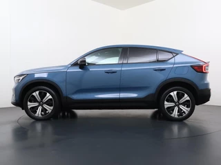Volvo C40 Recharge Core 69 kWh SOH 93%|VOLVO DEALER ONDERHOUDEN| ACHTERUITRIJCAMERA| PANORAMADAK| STOEL + STUURVERWARMING| RIJKLAARPRIJS INCL. 12 MAANDEN BOVAG GARANTIE| / 6