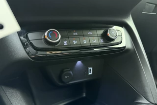 Opel Corsa 1.2 Turbo 100 PK | Navigatie via Carplay | Camera | Parkeersensoren | Cruise control | Airco | 8 Jaar garantie / 16