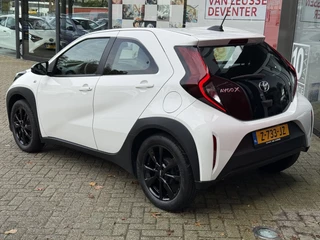 Toyota Aygo X PLAY APPLE/ANDROID LICHTMETALEN VELGEN AD-CRUISE CAMERA NL-AUTO DAB+ / 2