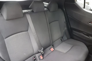 Toyota C-HR 1.8 HYBRID STYLE / 29
