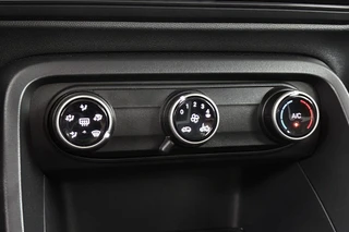Citroen C3 1.2 Turbo 100pk Plus Apple CarPlay Parkeersensoren Cruise Control / 21