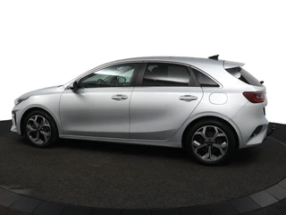 Kia Ceed 1.4 T-GDi ExecutiveLine  - Panoramadak - Stoelverwarming/Verkoeling - Achteruitrijcamera - Trekhaak - All season Banden - Virena Zekerheidspakket t.w.v. €895,- / 5