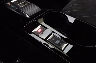 Peugeot 208 1.2 Hybrid 145pk e-DCS6 GT | Alcantara | Adaptieve Cruise Control | Navigatie | Climate Control / 33