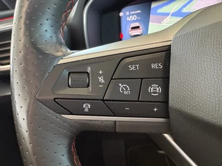 SEAT Leon 1.5 eTSi DSG 150pk FR Bns. Intense KEYLESS/CAMERA/VIRTUAL/18INCH/WINTERPACK / 43