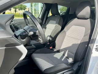 Renault Clio 1.0 TCe 90 Evolution  | Lichtmetaal | Parkeersensoren | Dodehoek | Navigatie | Airco | Cruise Control | Chrome Pakket | Elektrische Ramen | Getint Glas | NL Auto | BTW Auto | Apple CarPlay/Android Auto / 6