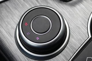Alfa Romeo Giulia 2.0 Super 200PK Leder l Carplay l Camera l Winterpakket | Memory / 19