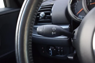MINI Clubman 1.5 One Salt Business | Apple CarPlay | Stoelverw. | Cruise | Climate / 21