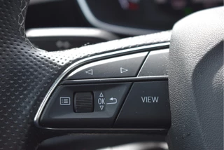 Audi Q3 45 TFSI e S edition S-Line 245 PK | NL-Auto | Keyless | Carplay | Virtual cockpit | DAB | Elekt.trekhaak | Full LED | Allweathers / 20
