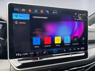 Volkswagen Golf 1.5 eHybrid GTE / 5JR Garantie / Pano / Trekhaak / 360 / HUD / DCC / Matrix / 27